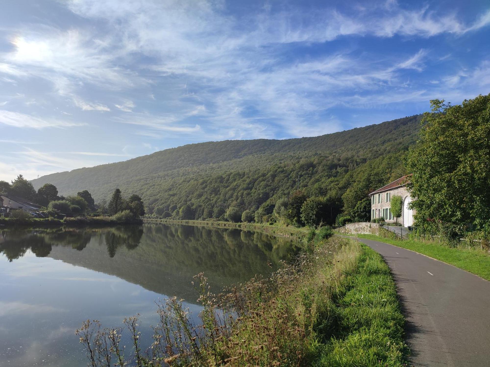Entre Meuse Et Foret Revin エクステリア 写真