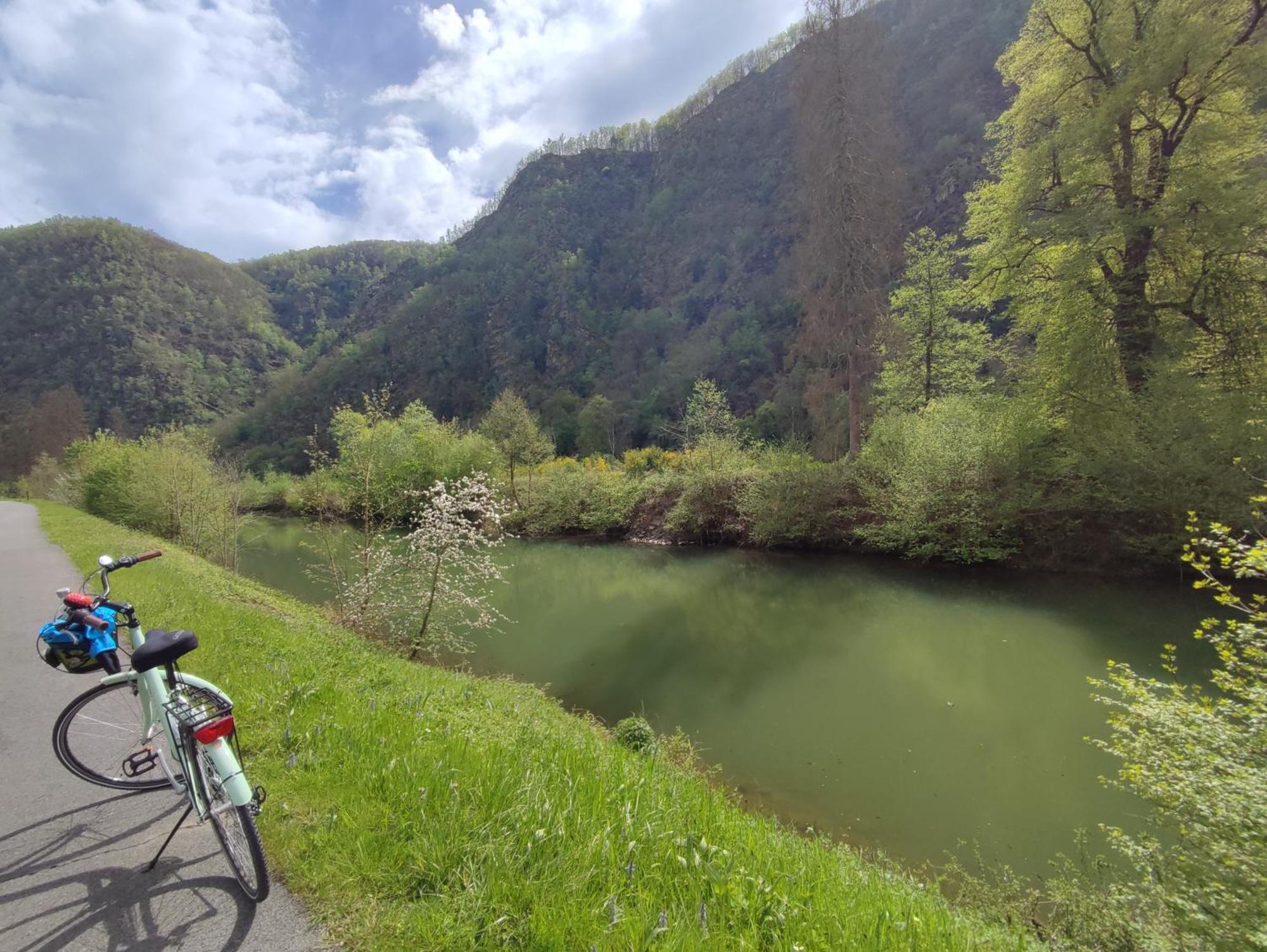 Entre Meuse Et Foret Revin エクステリア 写真